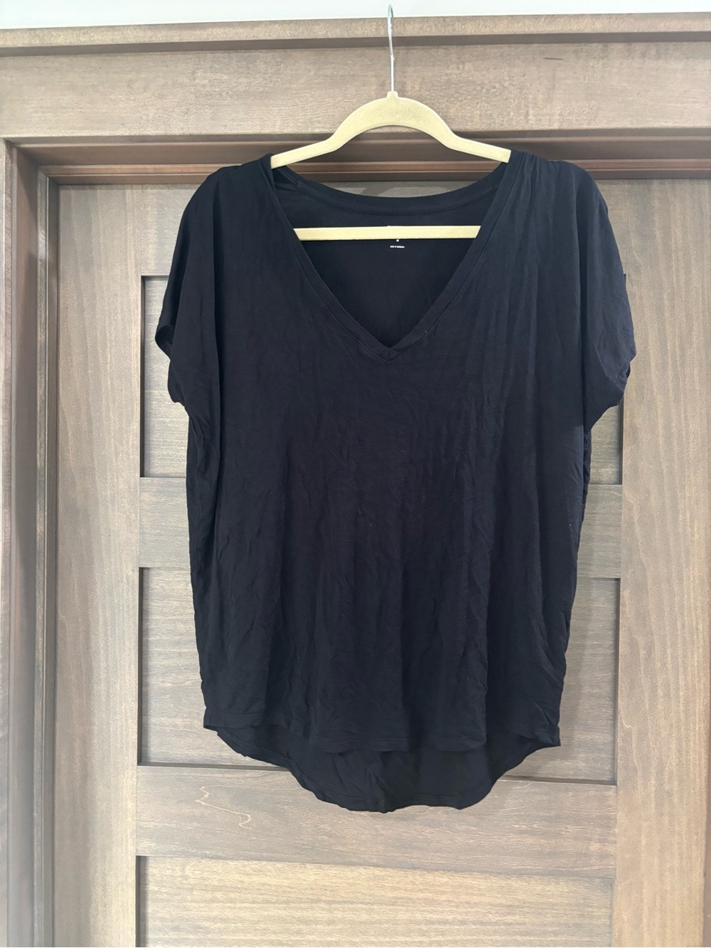 Express Black V-Neck Short Sleeve Tee